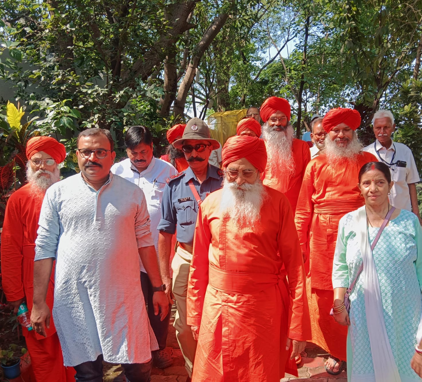 Revered Purodha Pramukh Ácárya Vishvadevánanda Avadhúta visits in Tatanagar And Kharsawan Bhukti